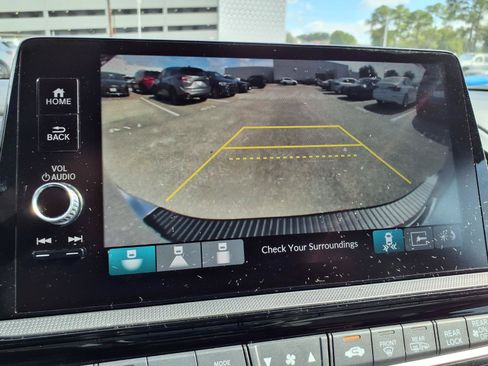 Used 2025 Honda Odyssey Touring image 6