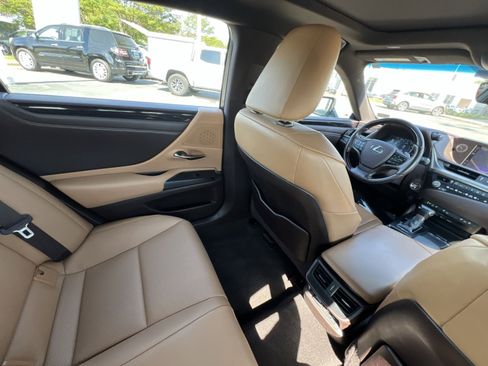 Used 2021 Lexus ES 350 w/ Premium Package image 5