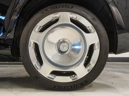 Used 2024 Mercedes-Benz Maybach GLS 600 4MATIC image 36