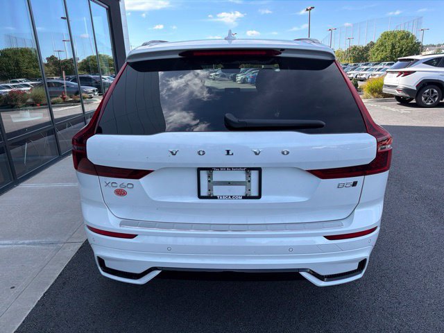 New 2027 Volvo XC60 B5 Plus AWD/4WD image 4