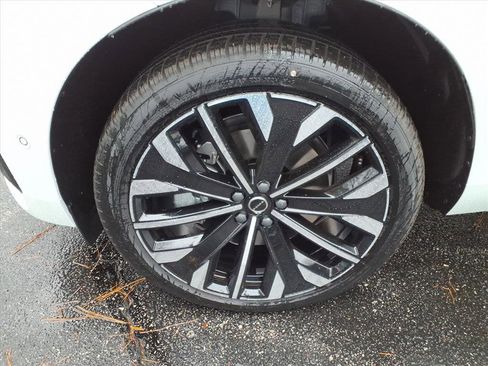 New 2026 Volvo XC60 T8 Ultra w/ Protection Package Premier AWD/4WD image 11