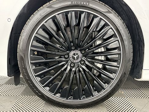 Used 2025 Mercedes-Benz E 450 4MATIC Sedan w/ Airmatic Package image 35