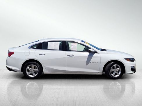 Used 2022 Chevrolet Malibu LT FWD image 4