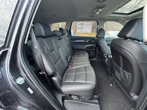 New 2025 Kia Telluride EX image 17