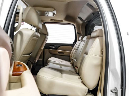 Used 2012 Chevrolet Avalanche LTZ image 51