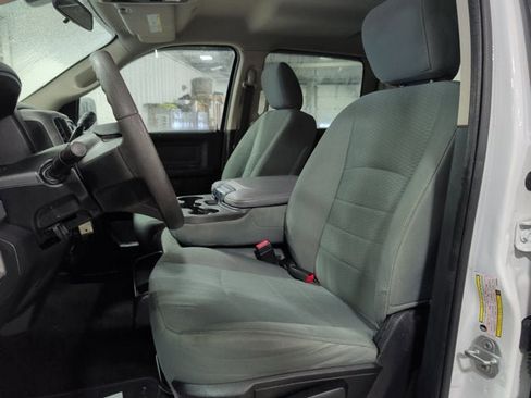 Used 2018 RAM 2500 Tradesman w/ Chrome Appearance Group image 7