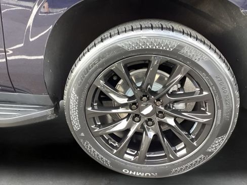 Used 2023 Cadillac Escalade ESV Sport Platinum w/ LPO, ONYX Package AWD/4WD image 35