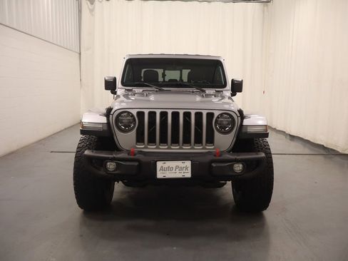 Used 2020 Jeep Gladiator Rubicon w/ Dual Top Group AWD/4WD image 3
