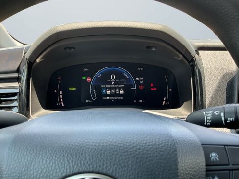 Used 2026 Toyota Camry LE w/ Preferred Package 2 (TMS) FWD image 11