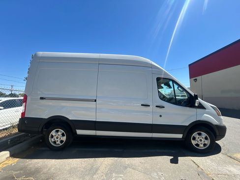 Used 2017 Ford Transit 250 148 High Roof RWD image 8