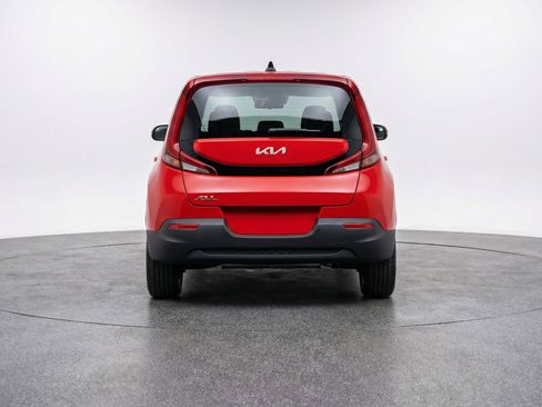Used 2025 Kia Soul LX w/ LX Technology Package image 7