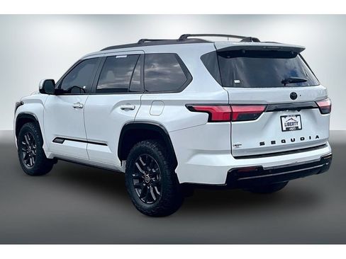 Used 2024 Toyota Sequoia Platinum AWD/4WD image 4