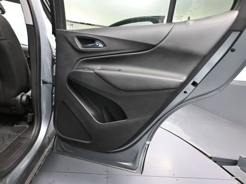 Used 2023 Chevrolet Equinox LT w/ LPO, Floor Liner Package FWD image 39