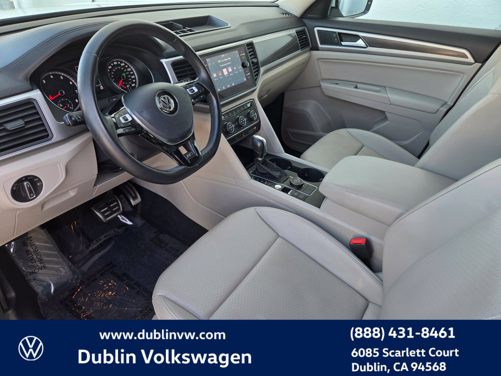 Used 2018 Volkswagen Atlas SE w/ R-Line Package AWD/4WD image 9