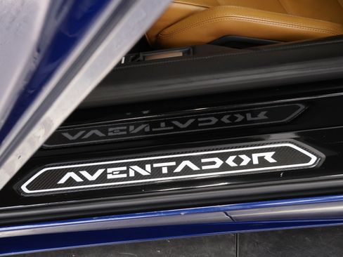 Used 2014 Lamborghini Aventador LP 700-4 image 33