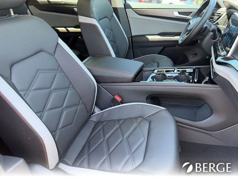 New 2026 Volkswagen Atlas Peak Edition AWD/4WD image 12