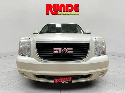 Used 2012 GMC Yukon XL SLT w/ SLT-2 Equipment Package image 8