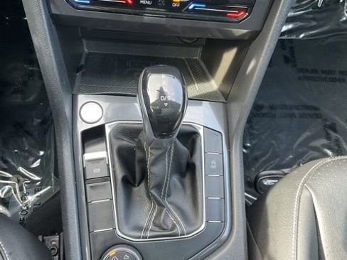 Used 2022 Volkswagen Tiguan SE image 24