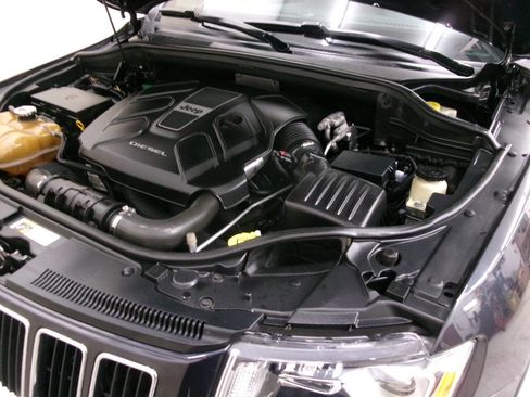 Used 2015 Jeep Grand Cherokee Limited image 32