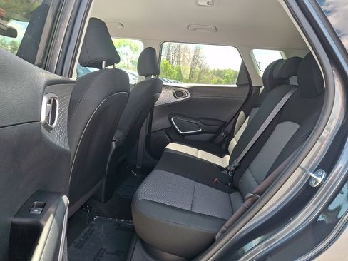 Certified 2025 Kia Soul LX FWD image 10