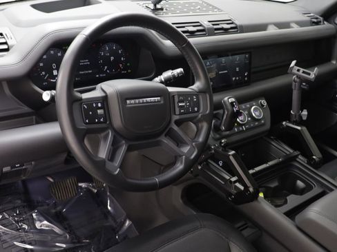 Used 2024 Land Rover Defender 110 X-Dynamic SE AWD/4WD image 6