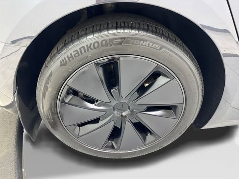 Used 2024 Tesla Model 3 Long Range RWD image 75
