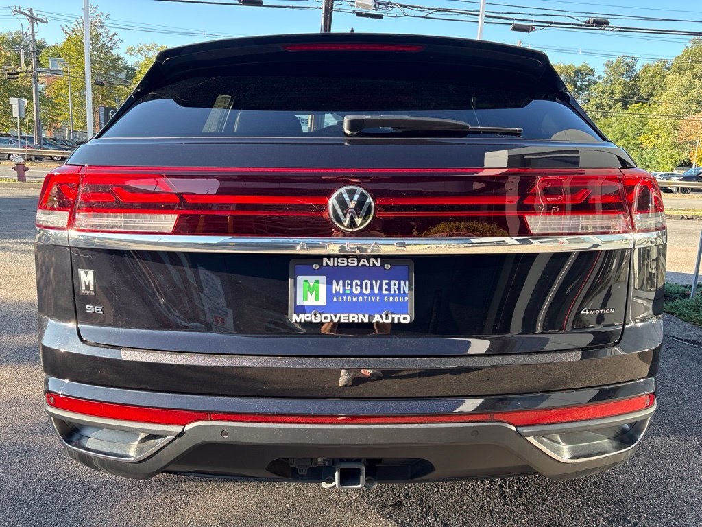 Used 2024 Volkswagen Atlas Cross Sport SE AWD/4WD image 8