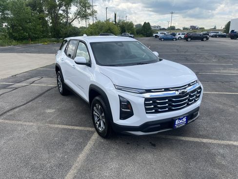 Used 2026 Chevrolet Equinox LT w/ LPO, Floor Liner Package AWD/4WD image 8