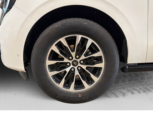Used 2025 Ford Expedition Platinum AWD/4WD image 53