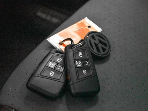 Used 2025 Volkswagen Jetta SE image 27