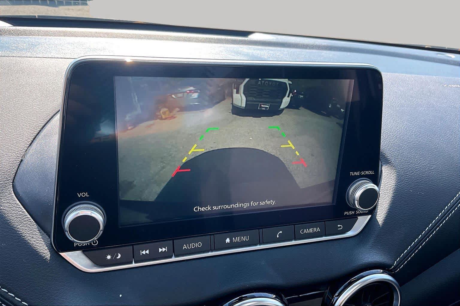 Used 2025 Nissan Sentra SV FWD image 26