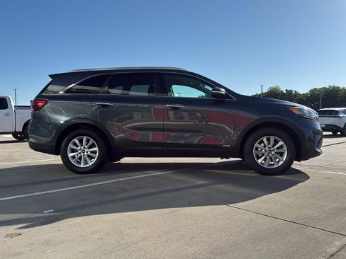 Used 2020 Kia Sorento LX w/ LX I4 Convenience Package AWD/4WD image 5