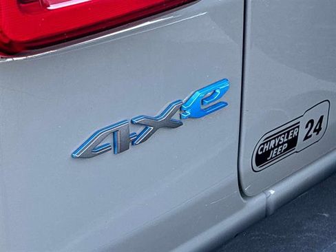 Used 2022 Jeep Wrangler Unlimited Rubicon 4xe w/ Steel Bumper Group image 14