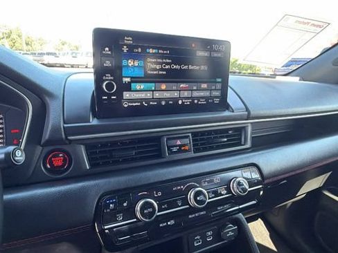 Used 2025 Honda Pilot Black Edition image 25