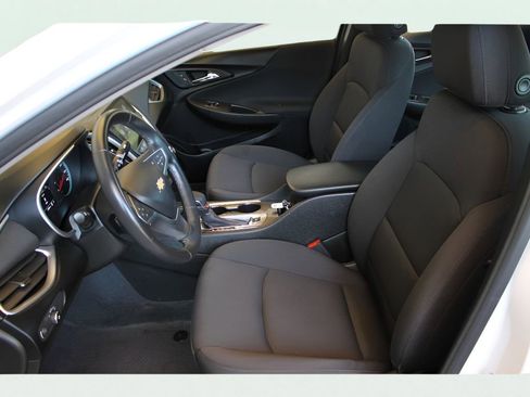 Used 2022 Chevrolet Malibu RS image 16