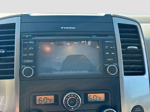 Used 2015 Nissan Frontier SL w/ Moonroof Package RWD image 13