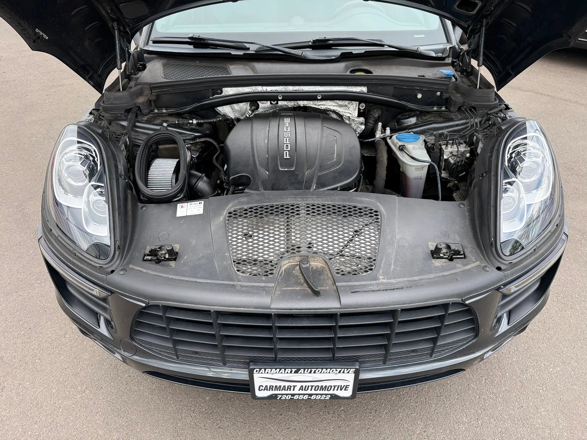 Used 2018 Porsche Macan Sport Edition AWD/4WD image 43