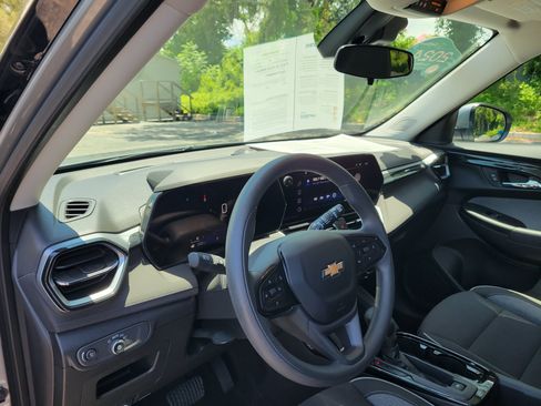 Certified 2024 Chevrolet TrailBlazer LT FWD image 26
