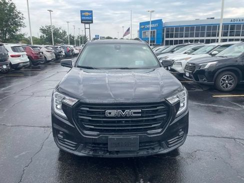 Used 2023 GMC Terrain SLT w/ Infotainment Package II AWD/4WD image 6