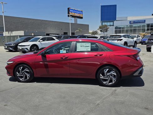 New 2025 Hyundai Elantra Sport image 11