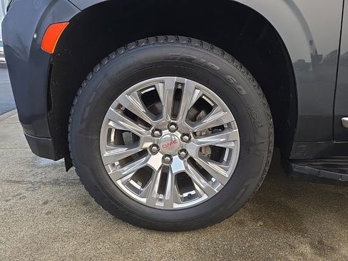 Used 2021 GMC Yukon XL Denali image 39