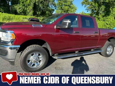 Used 2024 RAM 2500 Tradesman w/ Chrome Appearance Group AWD/4WD image 4
