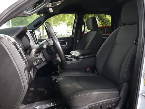 Used 2024 RAM 2500 Big Horn w/ Night Edition AWD/4WD image 8