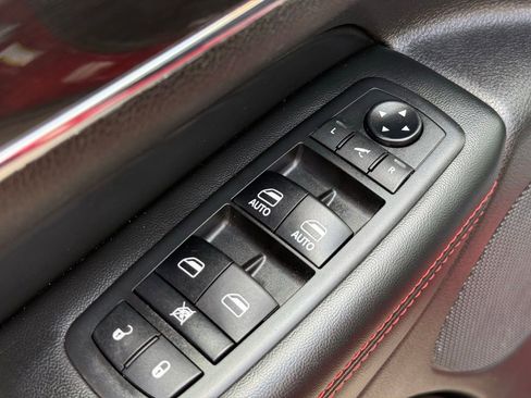 Used 2018 Jeep Grand Cherokee Trailhawk w/ Trailhawk Luxury Group image 13