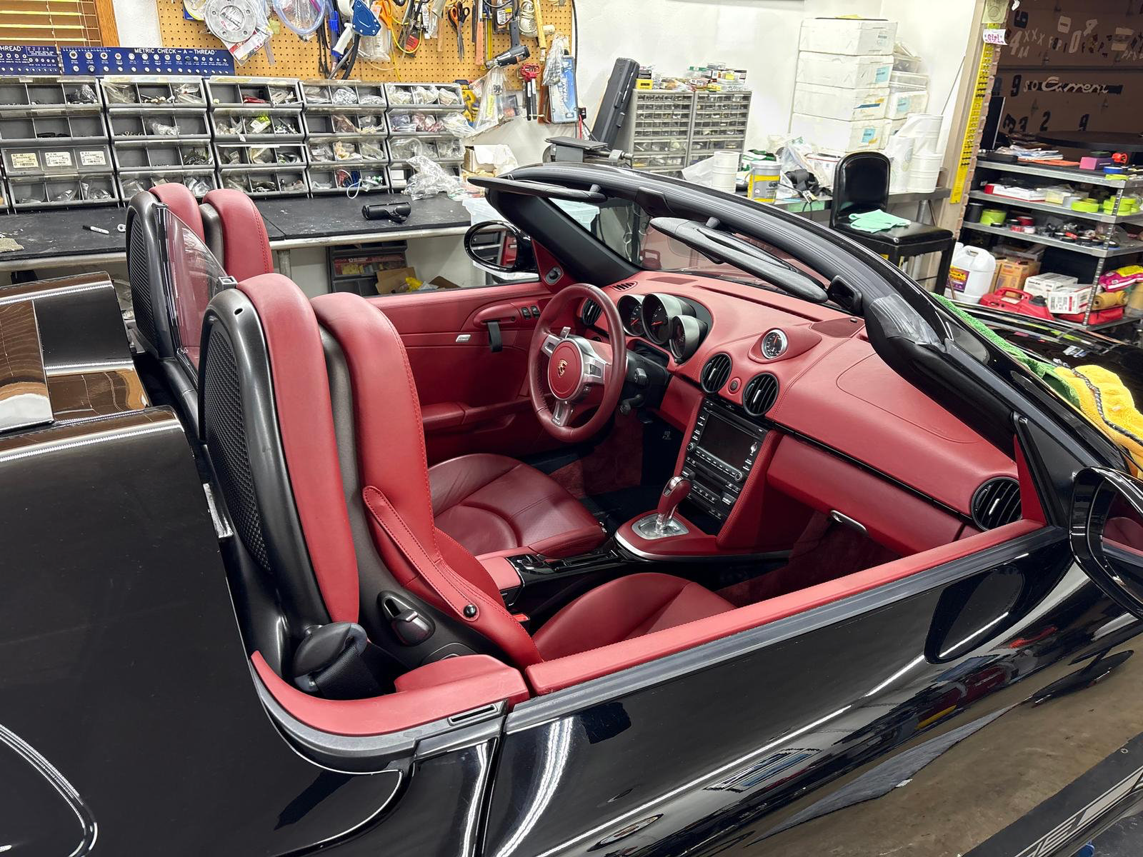 Used 2011 Porsche Boxster Spyder RWD image 3