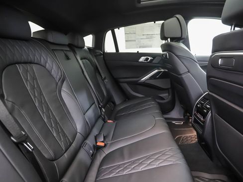 New 2026 BMW X6 xDrive40i w/ Executive Package image 26