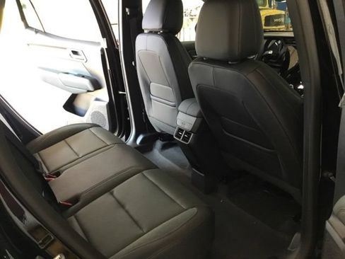 New 2027 GMC Terrain AT4 w/ Technology Package II AWD/4WD image 42