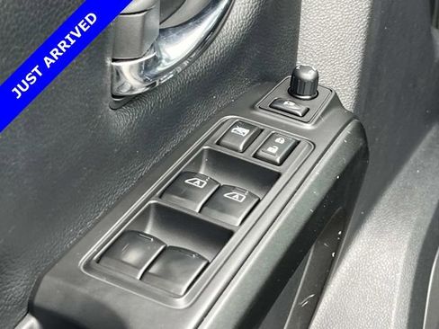 Used 2021 Nissan Titan PRO-4X w/ Pro-4x Convenience Package AWD/4WD image 24
