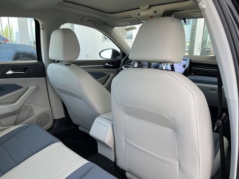 New 2025 Volkswagen Jetta SE image 38