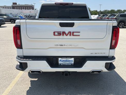 Used 2024 GMC Sierra 1500 Denali w/ Technology Package AWD/4WD image 5